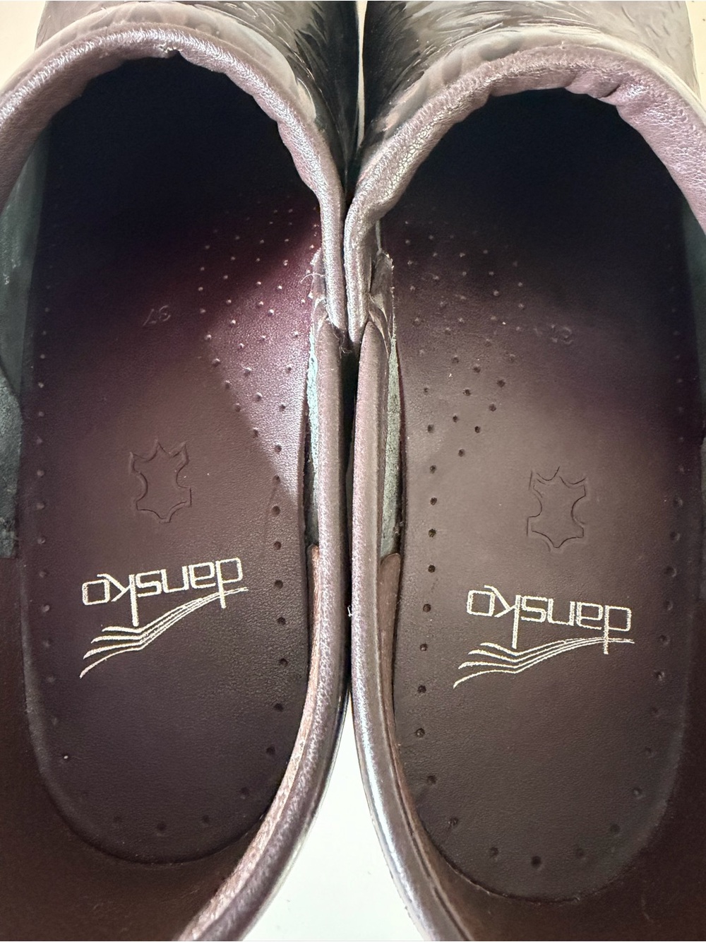 Dansko Women’s Embossed Metallic‎ Brown Clogs. Sz 37 (6.5-7) - Picture 7 of 12